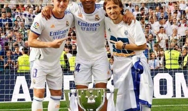 3300万英镑！莫德里奇转会切尔西告吹，皇马成就足坛传奇中场！