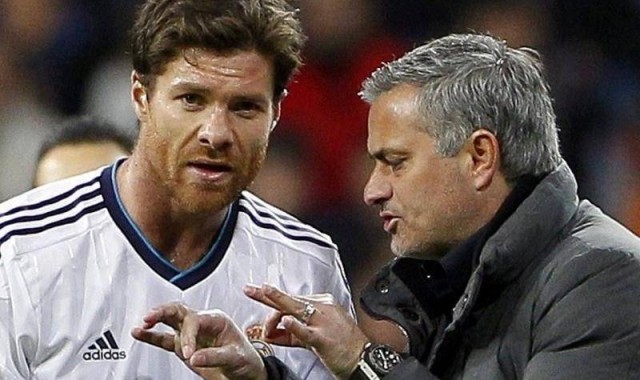 欧冠末轮3大豪门围剿！穆里尼奥的本菲卡，只剩玄学能救？