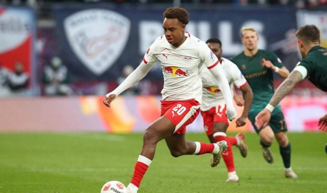 19岁德国新星炸裂绝技，莱比锡2-0完胜不莱梅，逼近德甲榜首位置