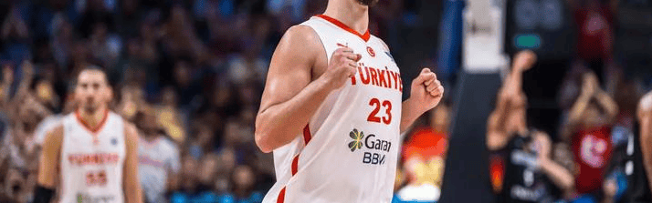 欧冠淘汰赛前，轮换深度正在拉开开云差距