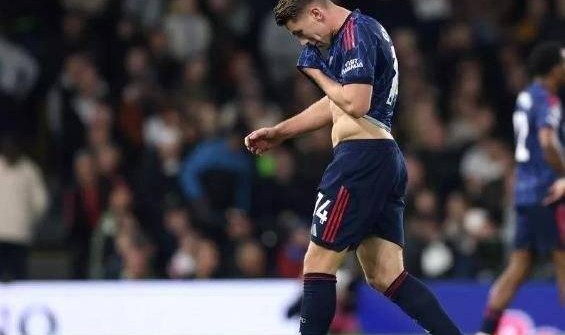 近10轮仅1球！6400万英镑锋霸迷失英超，阿森纳的锋线支柱又落空？