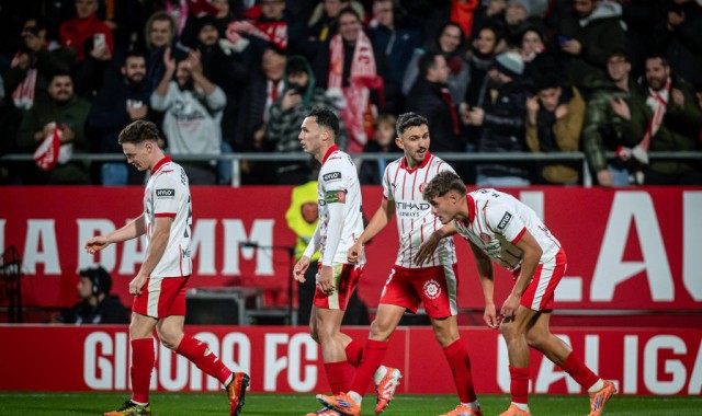 西甲积分榜：皇马止连败暂升第二，落后巴萨4分的背后故事与战术解析