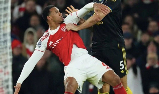 曼联恐不得不同意马奎尔续约条件！即将33岁仍比约罗靠谱，意甲已发来报价