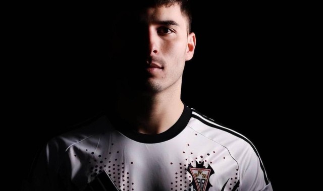 昔日西甲铁卫在新东家惨遭无视，泰山队及时止损，做了最明智决定