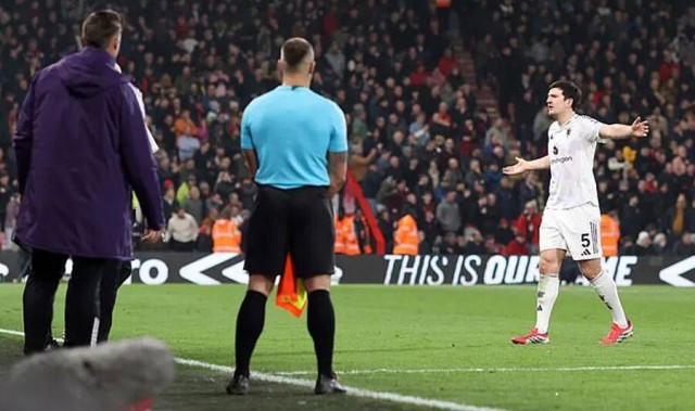 马奎尔追加停赛内幕揭秘！利马红牌难取消，曼联战切尔西陷中卫荒