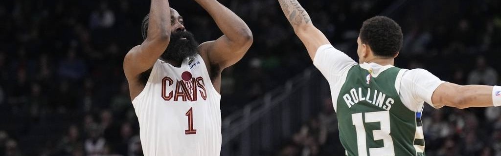 哈登27+5+6莫布里27+15 骑士险胜雄鹿